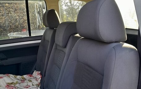 Volkswagen Touran III, 2010 год, 545 000 рублей, 14 фотография