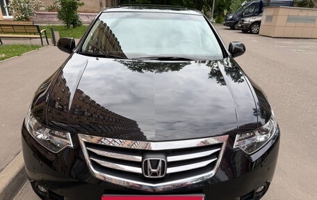 Honda Accord VIII рестайлинг, 2011 год, 2 200 000 рублей, 2 фотография