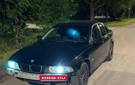 BMW 5 серия, 1998 год, 300 000 рублей, 1 фотография
