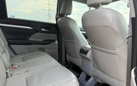 Toyota Highlander III, 2015 год, 2 900 000 рублей, 9 фотография