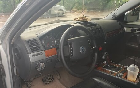 Volkswagen Touareg III, 2005 год, 800 000 рублей, 4 фотография