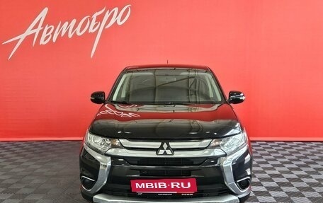 Mitsubishi Outlander III рестайлинг 3, 2015 год, 1 770 000 рублей, 8 фотография