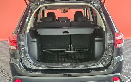 Mitsubishi Outlander III рестайлинг 3, 2015 год, 1 770 000 рублей, 17 фотография