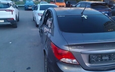 Hyundai Solaris II рестайлинг, 2012 год, 350 000 рублей, 13 фотография