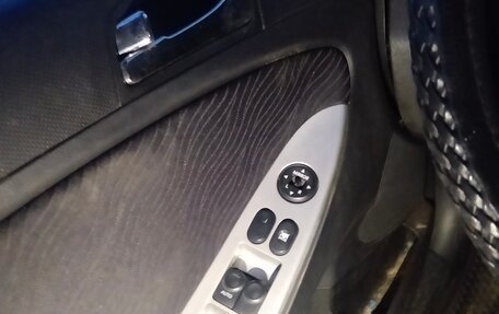 Hyundai Solaris II рестайлинг, 2012 год, 350 000 рублей, 21 фотография