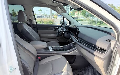 KIA Carnival, 2024 год, 5 810 000 рублей, 19 фотография