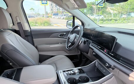 KIA Carnival, 2024 год, 5 810 000 рублей, 21 фотография