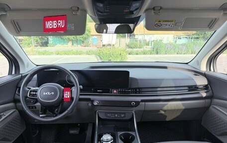 KIA Carnival, 2024 год, 5 810 000 рублей, 18 фотография