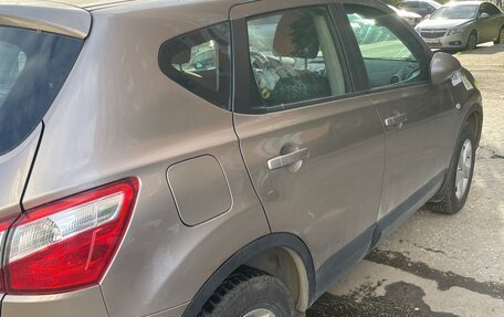 Nissan Qashqai, 2011 год, 800 000 рублей, 2 фотография