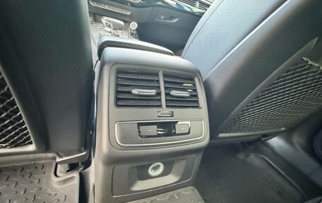 Audi A4, 2017 год, 2 800 000 рублей, 13 фотография