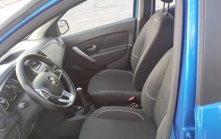 Renault Logan II, 2018 год, 1 200 000 рублей, 16 фотография