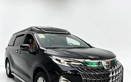 Toyota Sienna, 2026 год, 7 980 000 рублей, 3 фотография