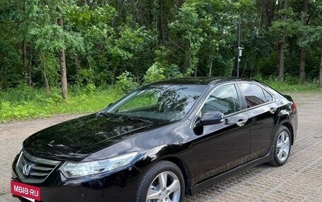 Honda Accord VIII рестайлинг, 2011 год, 1 250 000 рублей, 2 фотография