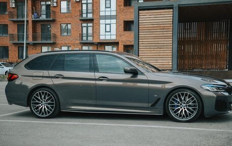 BMW 5 серия, 2022 год, 6 900 000 рублей, 4 фотография