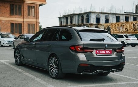 BMW 5 серия, 2022 год, 6 900 000 рублей, 6 фотография