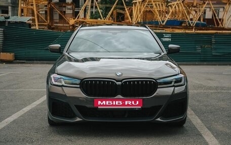 BMW 5 серия, 2022 год, 6 900 000 рублей, 2 фотография