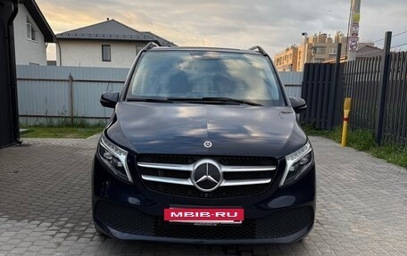 Mercedes-Benz V-Класс, 2021 год, 5 850 000 рублей, 2 фотография