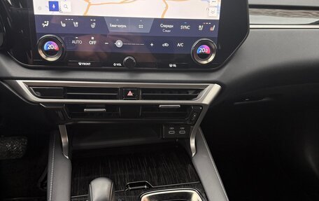 Lexus RX IV рестайлинг, 2023 год, 8 900 000 рублей, 20 фотография