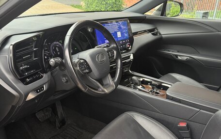 Lexus RX IV рестайлинг, 2023 год, 8 900 000 рублей, 32 фотография