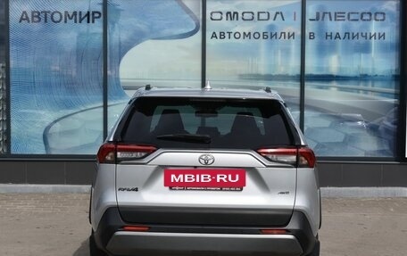 Toyota RAV4, 2021 год, 2 945 000 рублей, 6 фотография