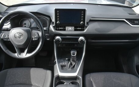 Toyota RAV4, 2021 год, 2 945 000 рублей, 14 фотография