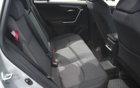 Toyota RAV4, 2021 год, 2 945 000 рублей, 11 фотография