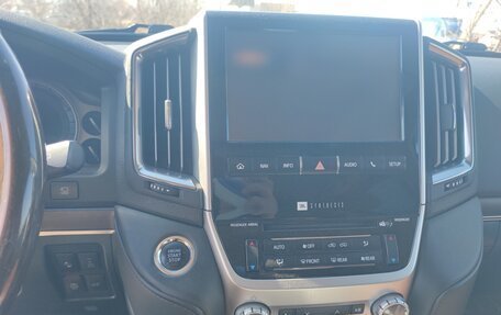 Toyota Land Cruiser 200, 2016 год, 5 450 000 рублей, 6 фотография