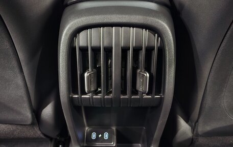 Hyundai Kona, 2023 год, 2 005 000 рублей, 30 фотография