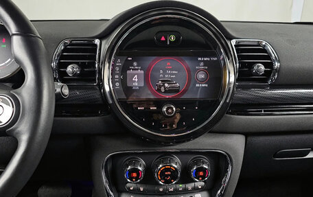 MINI Clubman, 2023 год, 1 750 000 рублей, 11 фотография