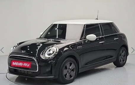 MINI Hatch, 2023 год, 2 фотография