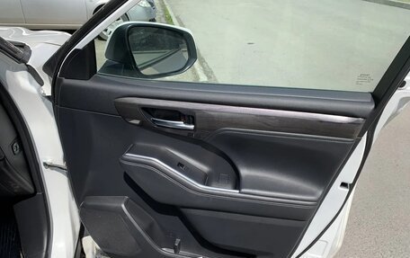 Toyota Highlander, 2021 год, 4 200 000 рублей, 11 фотография