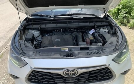 Toyota Highlander, 2021 год, 4 200 000 рублей, 7 фотография