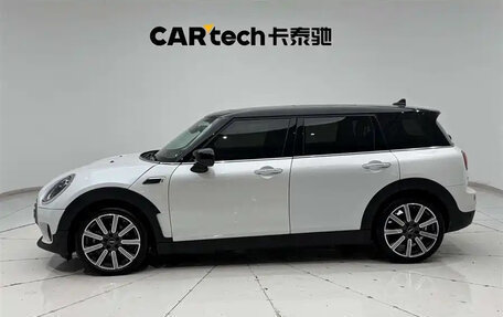MINI Clubman, 2023 год, 1 860 000 рублей, 4 фотография