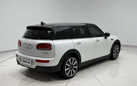 MINI Clubman, 2023 год, 1 860 000 рублей, 6 фотография