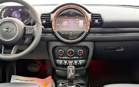 MINI Clubman, 2023 год, 1 860 000 рублей, 15 фотография