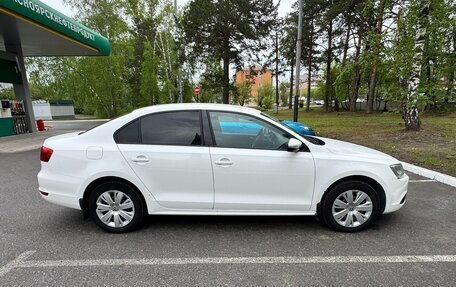 Volkswagen Jetta VI, 2013 год, 980 000 рублей, 6 фотография