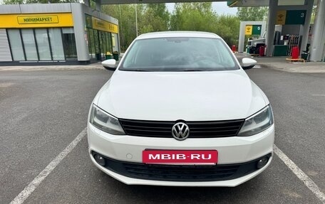 Volkswagen Jetta VI, 2013 год, 980 000 рублей, 4 фотография