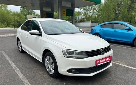 Volkswagen Jetta VI, 2013 год, 980 000 рублей, 5 фотография