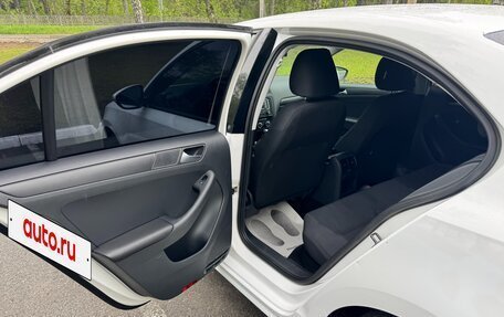 Volkswagen Jetta VI, 2013 год, 980 000 рублей, 17 фотография