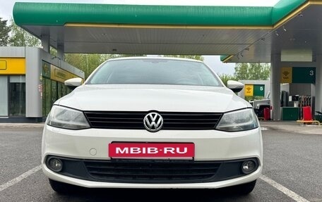 Volkswagen Jetta VI, 2013 год, 980 000 рублей, 12 фотография