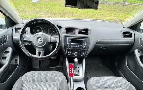 Volkswagen Jetta VI, 2013 год, 980 000 рублей, 31 фотография