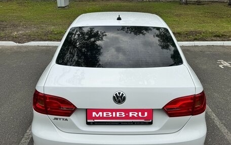 Volkswagen Jetta VI, 2013 год, 980 000 рублей, 30 фотография
