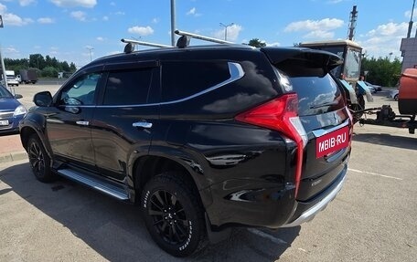 Mitsubishi Pajero Sport III рестайлинг, 2019 год, 3 000 000 рублей, 4 фотография