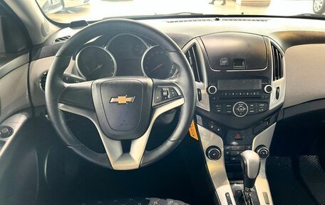 Chevrolet Cruze II, 2013 год, 800 000 рублей, 21 фотография