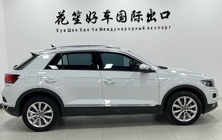 Volkswagen T-Roc I, 2022 год, 1 490 000 рублей, 4 фотография