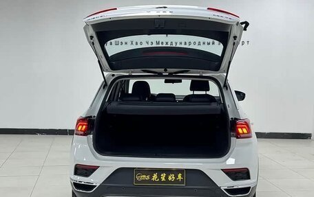 Volkswagen T-Roc I, 2022 год, 1 490 000 рублей, 11 фотография