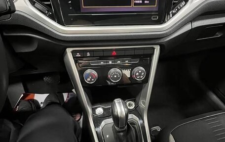 Volkswagen T-Roc I, 2022 год, 1 490 000 рублей, 16 фотография