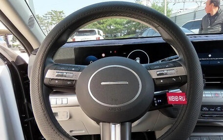 Hyundai Kona, 2023 год, 1 700 000 рублей, 5 фотография