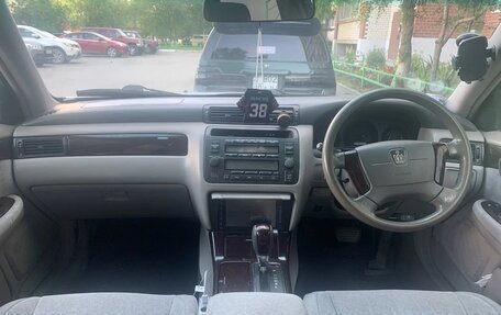 Toyota Crown, 2003 год, 1 600 000 рублей, 4 фотография