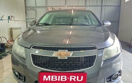 Chevrolet Cruze II, 2009 год, 599 000 рублей, 2 фотография